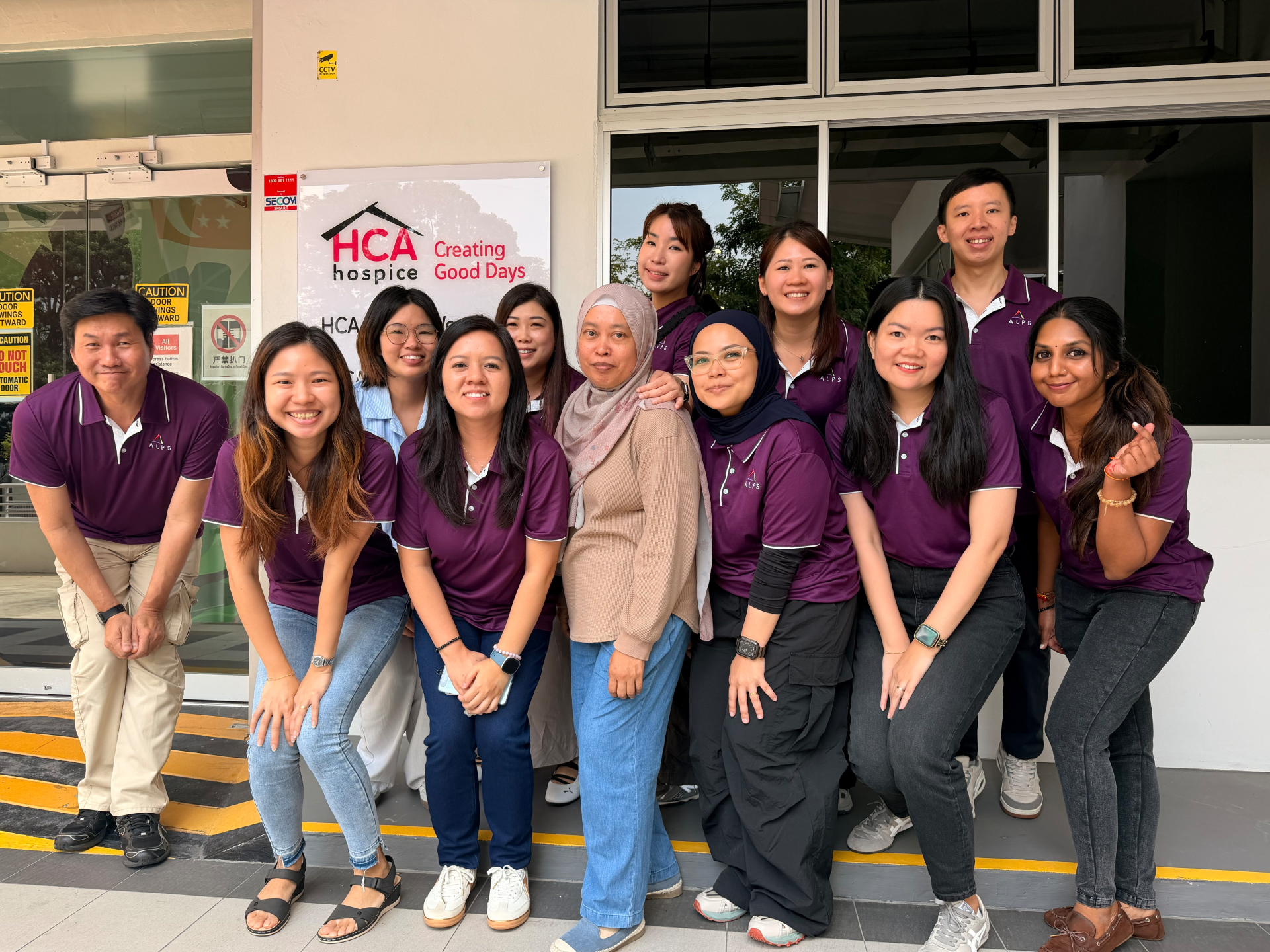 Image of ALPS volunteers at HCA Oasis @ Woodlands Day Hospice